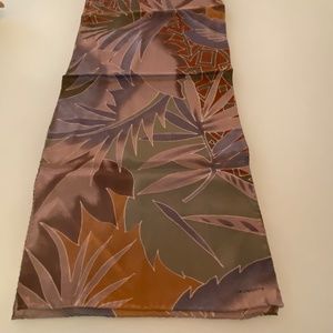 Vintage  Liz Claibourne Neutral Leaves Scarf